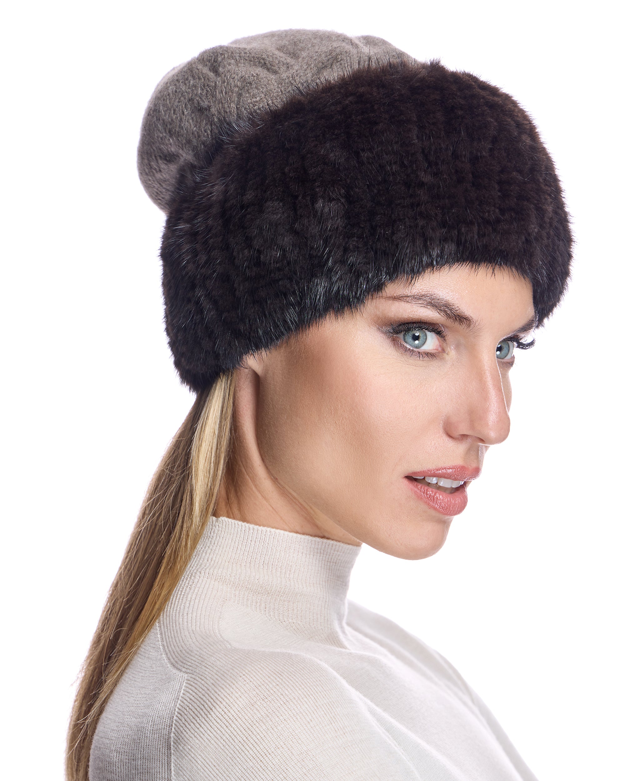 Wool Hat With Knitted Mink trim
