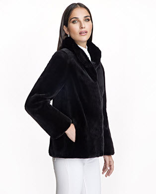 Chaqueta con vuelo esquilada de visón