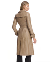 Gabardina de cuero con cinturón