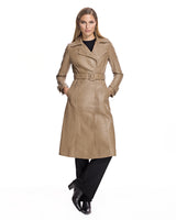 Gabardina de cuero con cinturón